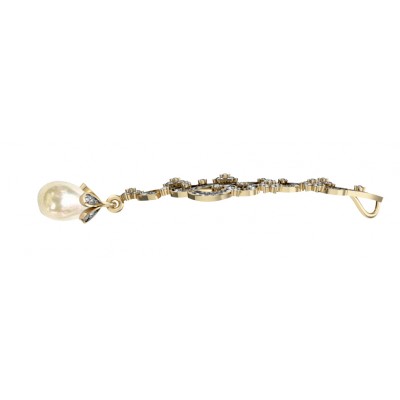 Alluring Pearl & Diamond Pendant